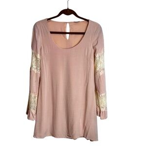 Tobi Elegant Blush Pink Lace Sleeve Dress Women’s S/M Lined Short Keyhole
